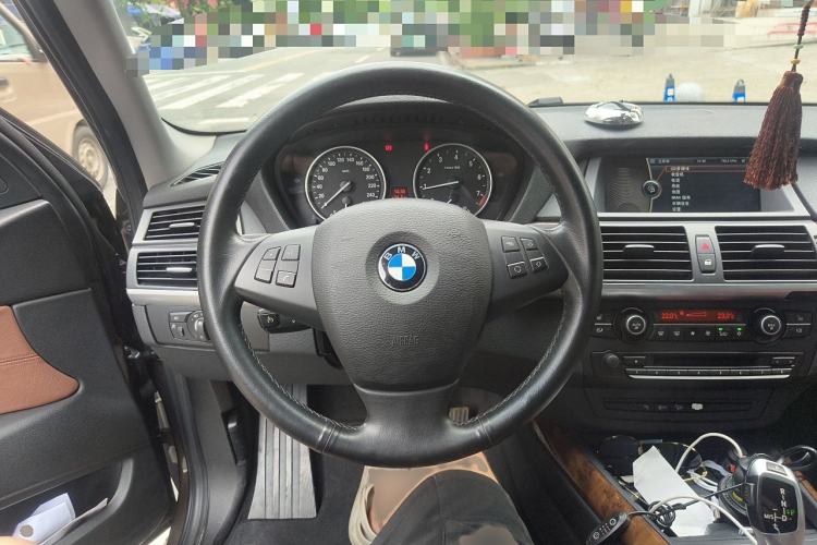 Used BMW X5 2011 xDrive35i Leading Model Steering Wheel