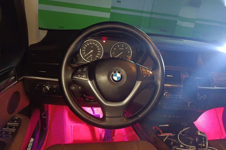 Used BMW X5 2011 xDrive35i Leading Model Steering Wheel