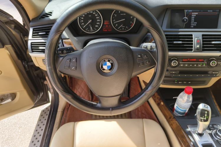 Used BMW X5 2011 xDrive35i Leading Model Steering Wheel