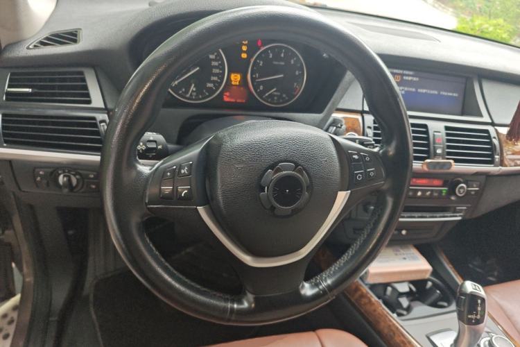 Used BMW X5 2011 xDrive35i Luxury Model Steering Wheel