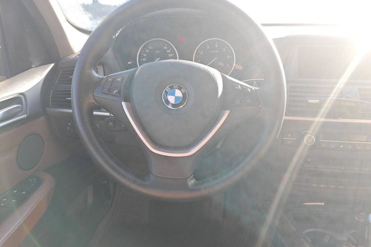 Used BMW X5 2011 xDrive35i Luxury Model Steering Wheel