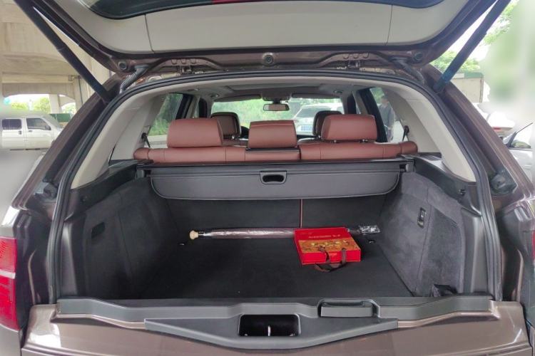 Used BMW X5 2011 xDrive35i Leading Model Trunk