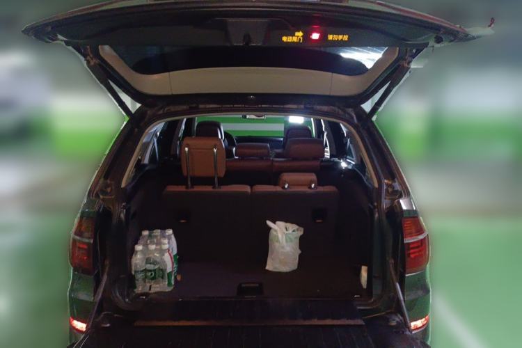 Used BMW X5 2011 xDrive35i Leading Model Trunk