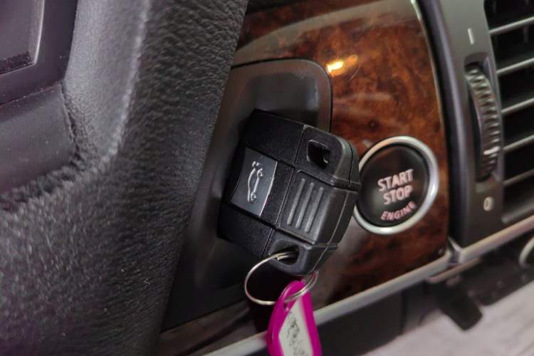 Used BMW X5 2011 xDrive35i Leading Model Vehicle Key