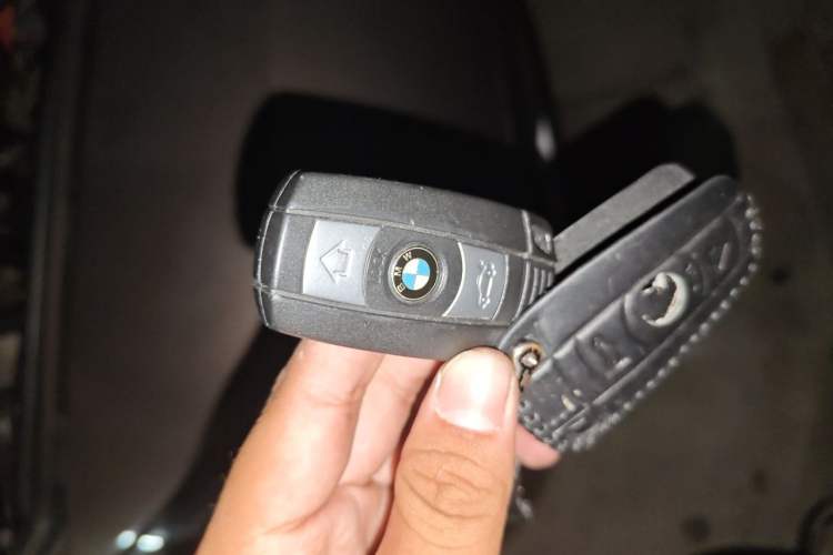 Used BMW X5  Vehicle Key