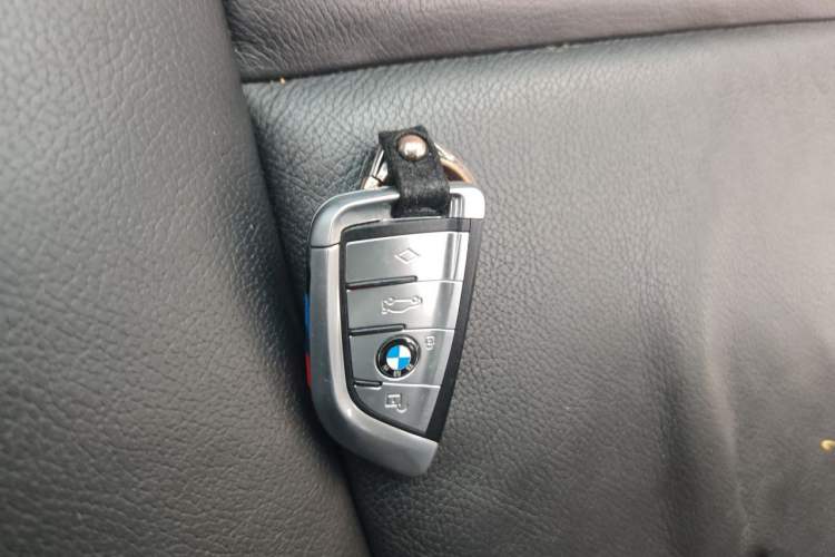 Used BMW X5 2011 xDrive35i Luxury Model Vehicle Key