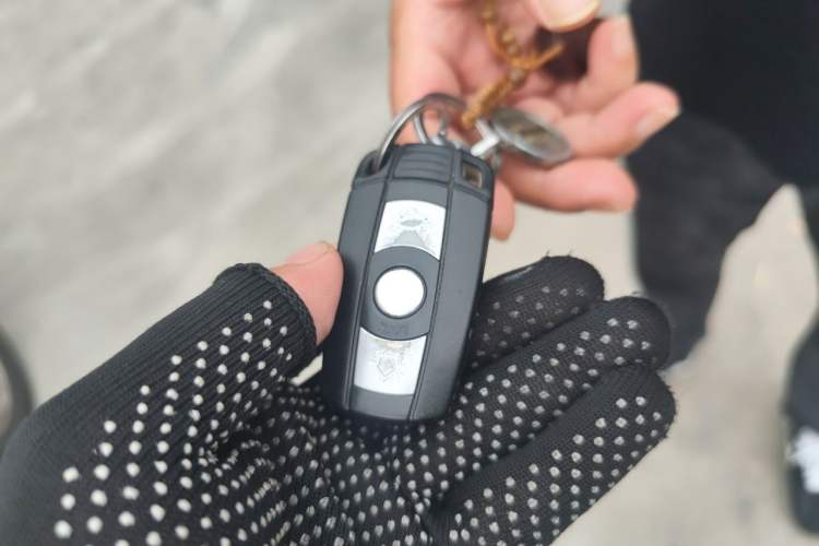 Used BMW X5 2011 xDrive35i Leading Model Vehicle Key