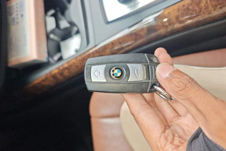 Used BMW X5 2011 xDrive35i Luxury Model Vehicle Key