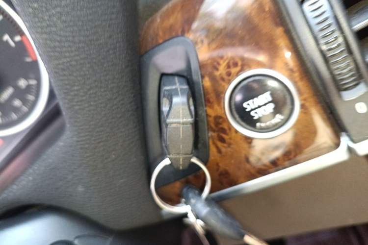Used BMW X5 2011 xDrive35i Luxury Model Vehicle Key