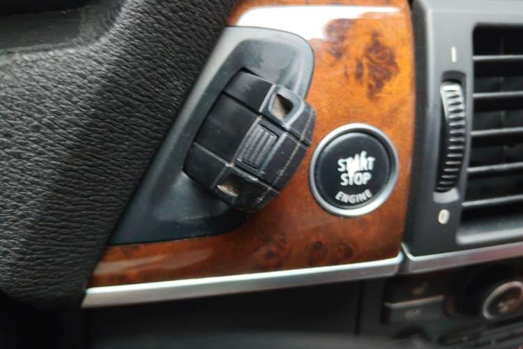 Used BMW X5 2011 xDrive35i Leading Model Vehicle Key