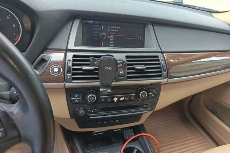 Used BMW X5 2011 xDrive35i Luxury Edition Audio And AC Panel