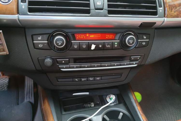 Used BMW X5 2011 xDrive35i Leading Model Audio And AC Panel