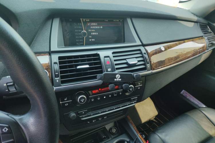 Used BMW X5 2011 xDrive35i Luxury Model Audio And AC Panel