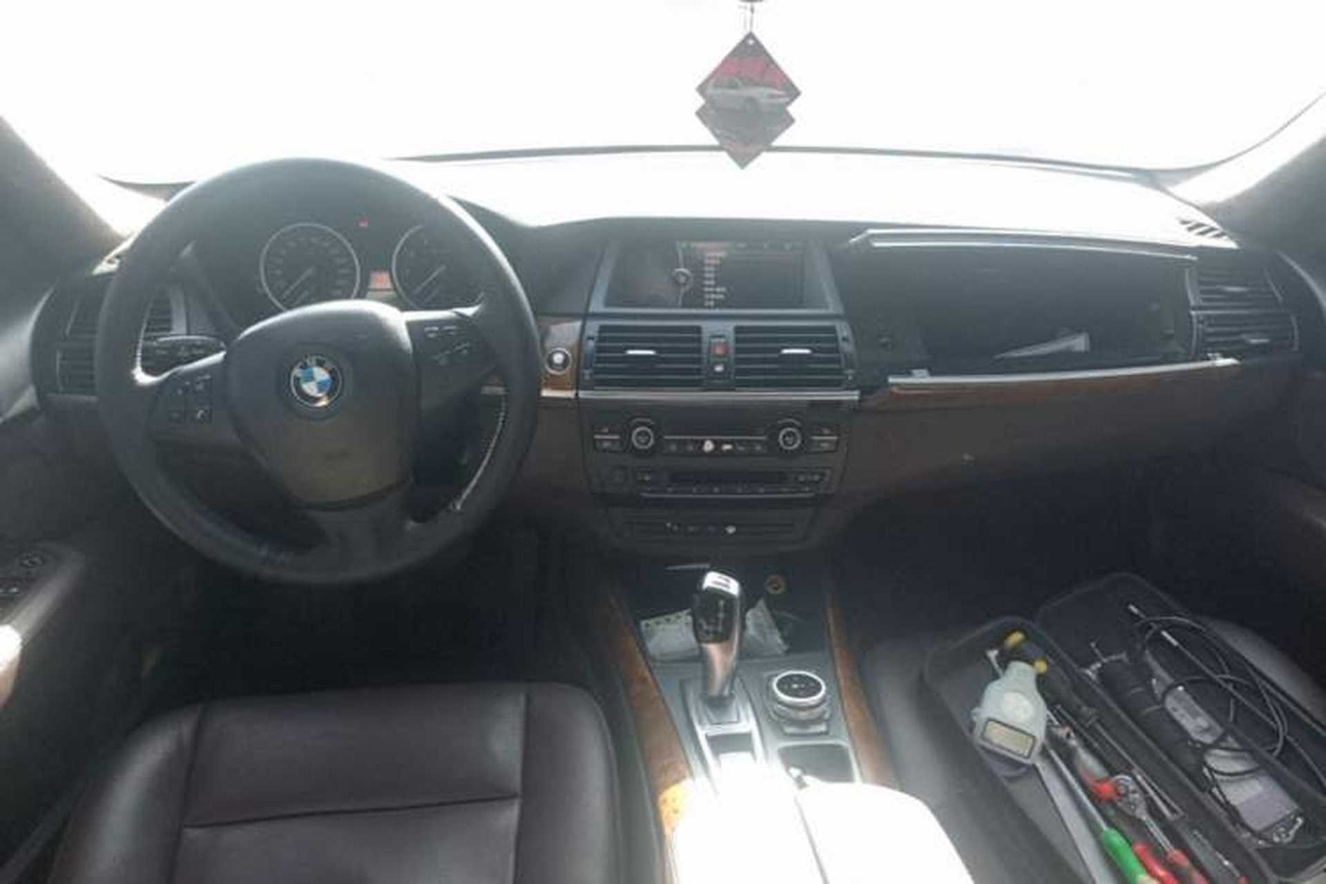 Used BMW X5 2011 xDrive35i Leading Model Center Console