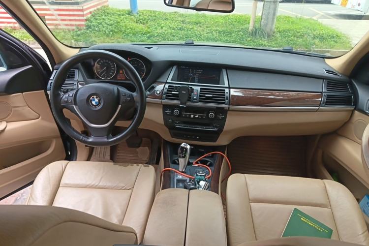 Used BMW X5 2011 xDrive35i Luxury Edition Center Console