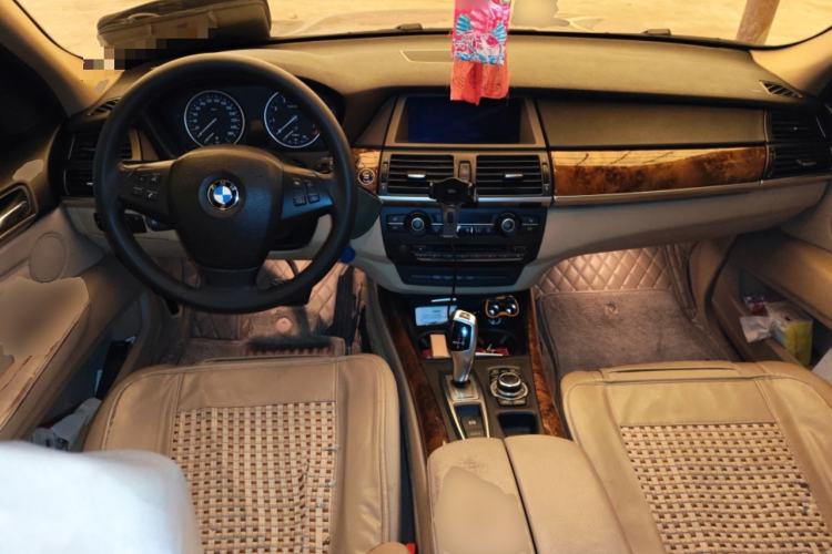 Used BMW X5 2011 xDrive35i Leading Model Center Console