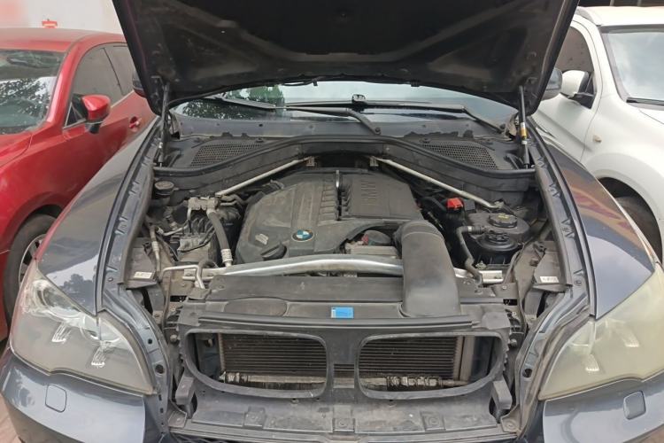 Used BMW X5 2011 xDrive35i Luxury Edition Engine Bay