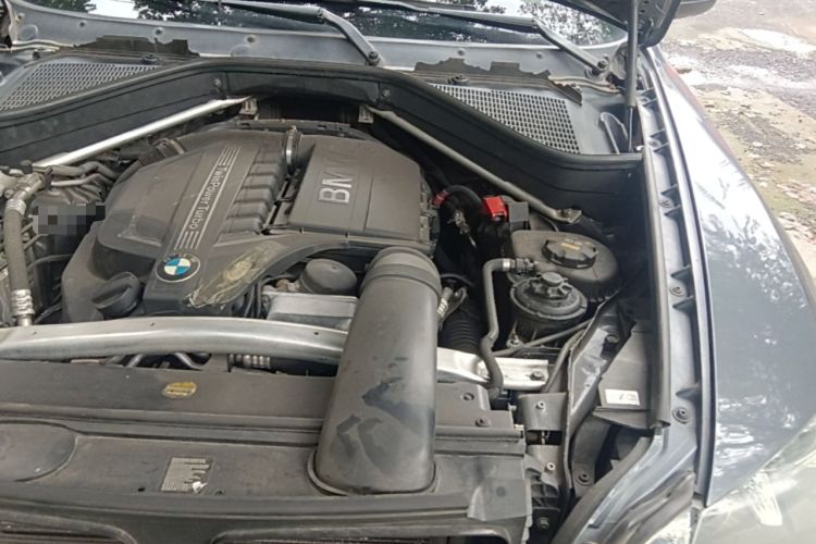Used BMW X5 2011 xDrive35i Leading Model Engine Bay Left