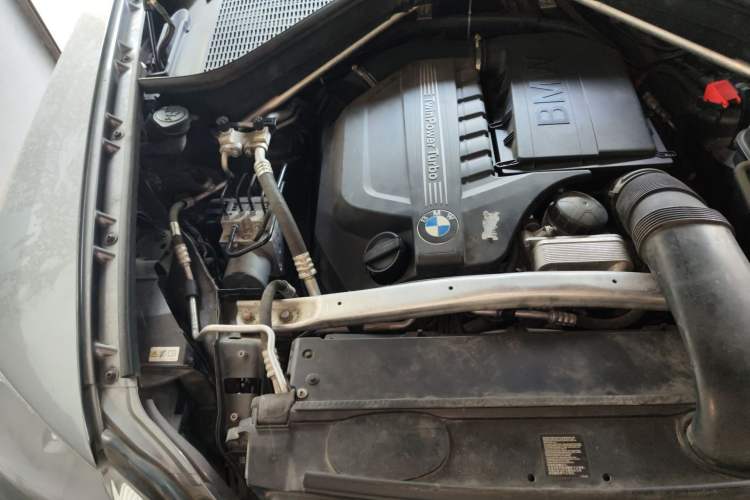 Used BMW X5 2011 xDrive35i Leading Model Engine Bay Right