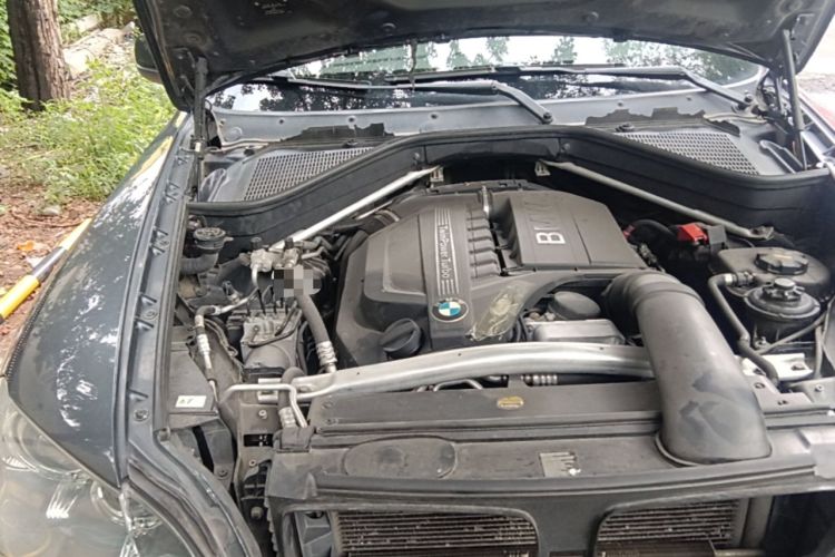Used BMW X5 2011 xDrive35i Leading Model Engine Bay Right