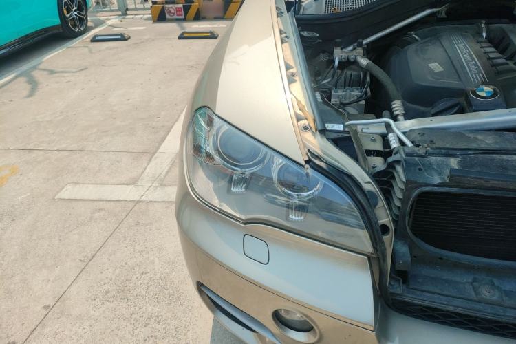Used BMW X5 2011 xDrive35i Luxury Model Engine Bay Right