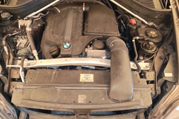 Used BMW X5 2011 xDrive35i Leading Model Engine Bay