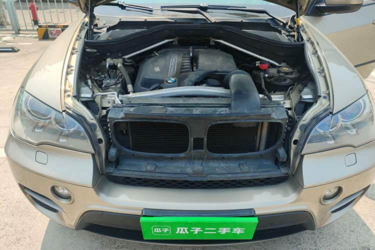 Used BMW X5 2011 xDrive35i Luxury Model Engine Bay