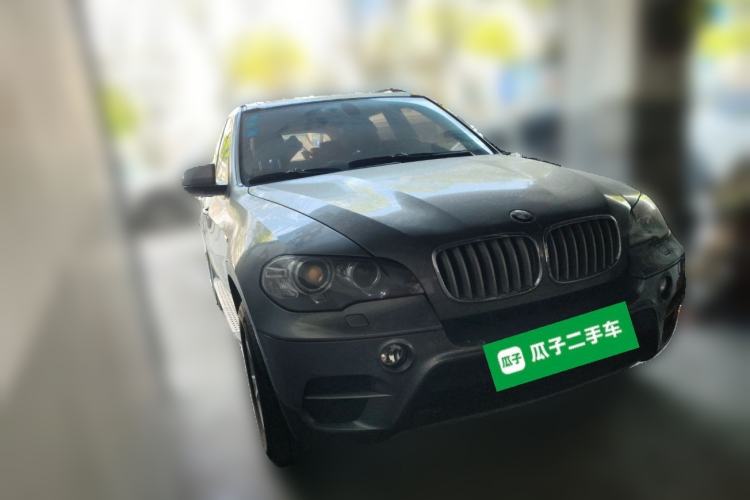 Used BMW X5 2011 xDrive35i Leading Model Front Right 45 Deg