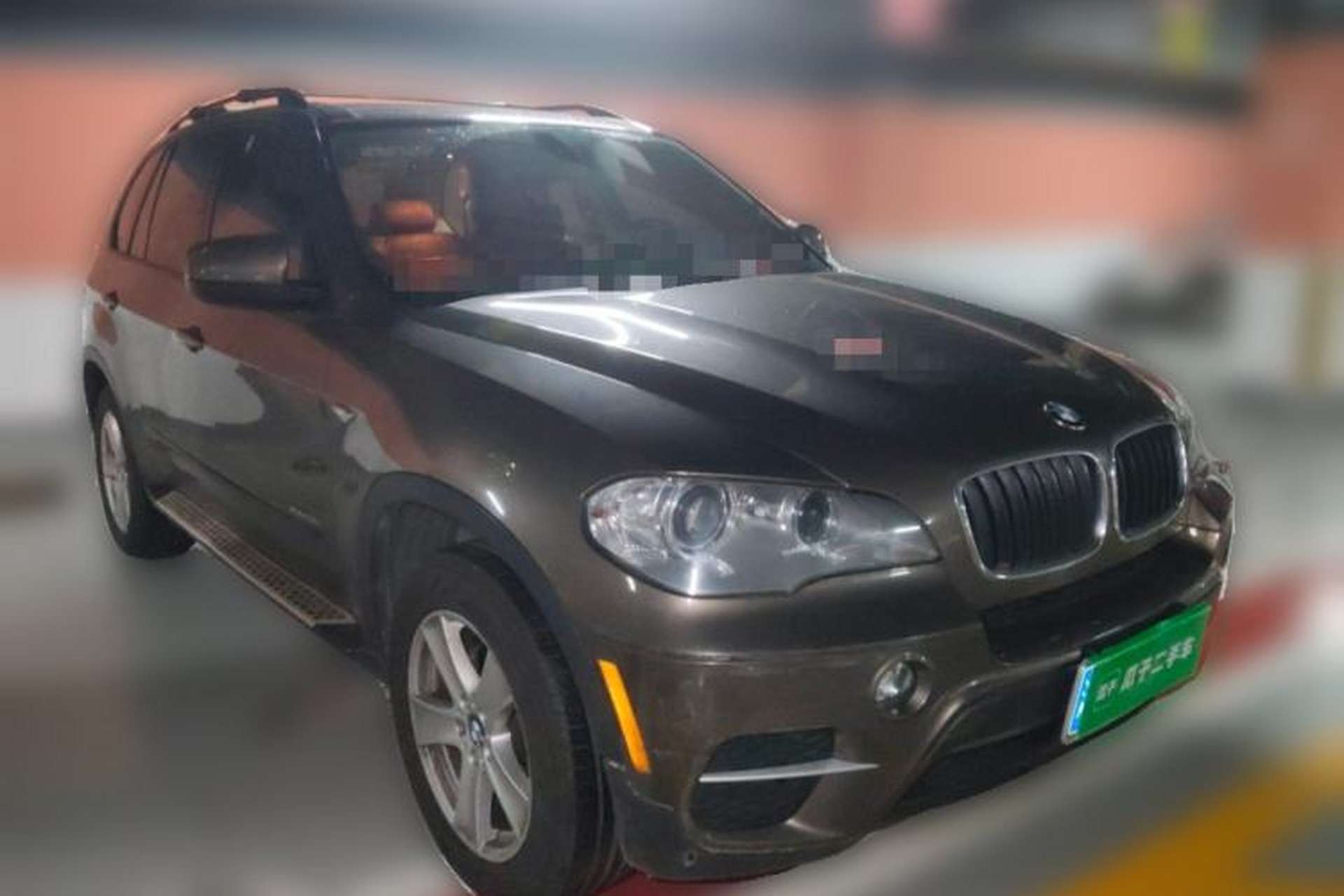 Used BMW X5 2011 xDrive35i U.S. specification Front Right 45 Deg