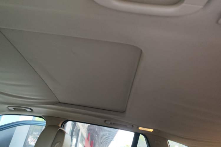 Used BMW X5 2011 xDrive35i Leading Model Headliner