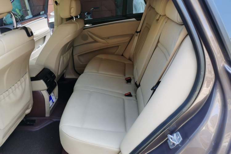 Used BMW X5 2011 xDrive35i Leading Model Left Rear Seat