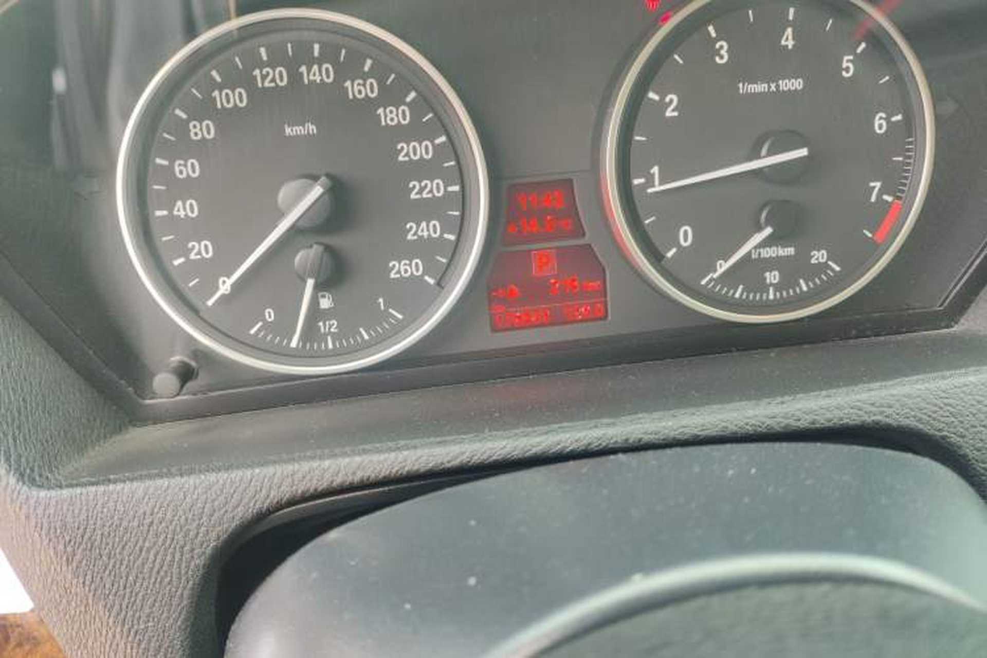 Used BMW X5 2011 xDrive35i Luxury Model Odometer Close Up