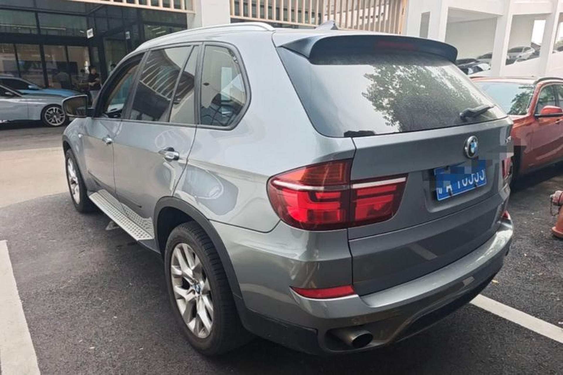 Used BMW X5 2011 xDrive35i Luxury Model Rear Left 45 Deg