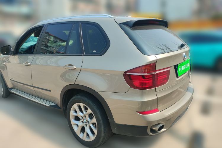 Used BMW X5 2011 xDrive35i Luxury Model Rear Left 45 Deg