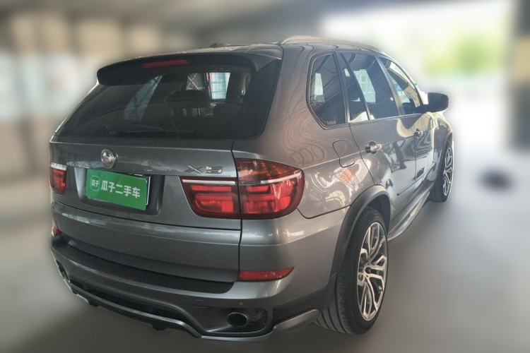 Used BMW X5 2011 xDrive35i Luxury Model Rear Right 45 Deg