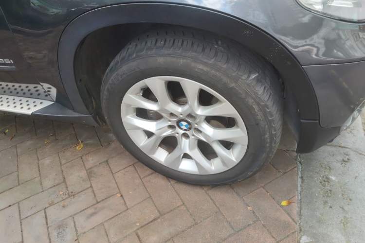 Used BMW X5 2011 xDrive35i Luxury Edition Right Front Wheel Hub