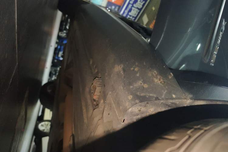 Used BMW X5 2011 xDrive35i Leading Model Right Side Sill