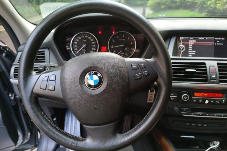 Used BMW X5 2011 xDrive35i Leading Model Steering Wheel
