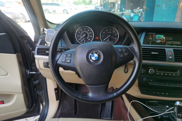 Used BMW X5 2011 xDrive35i Leading Model Steering Wheel