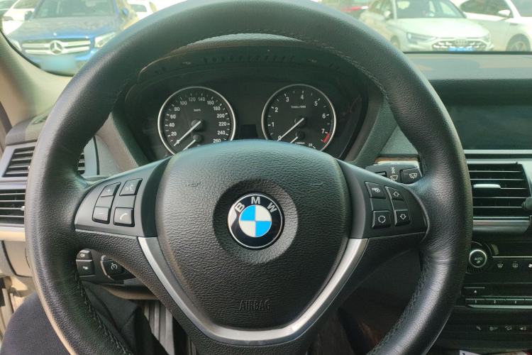 Used BMW X5 2011 xDrive35i Luxury Model Steering Wheel