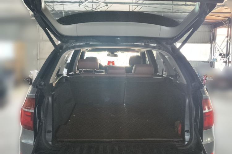 Used BMW X5 2011 xDrive35i Luxury Model Trunk
