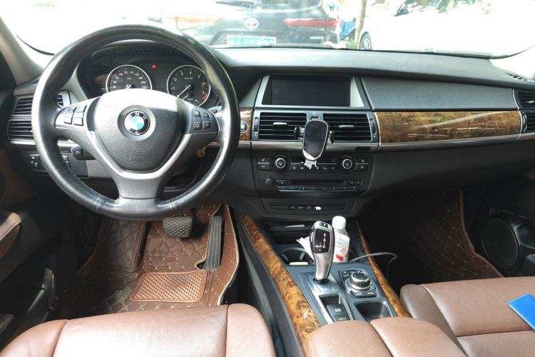 Used BMW X5 2011 xDrive35i Luxury Edition Center Console