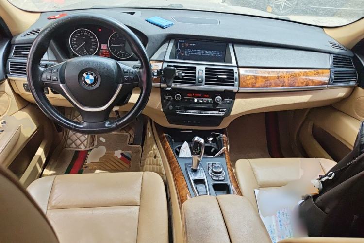 Used BMW X5 2011 xDrive35i Luxury Model Center Console