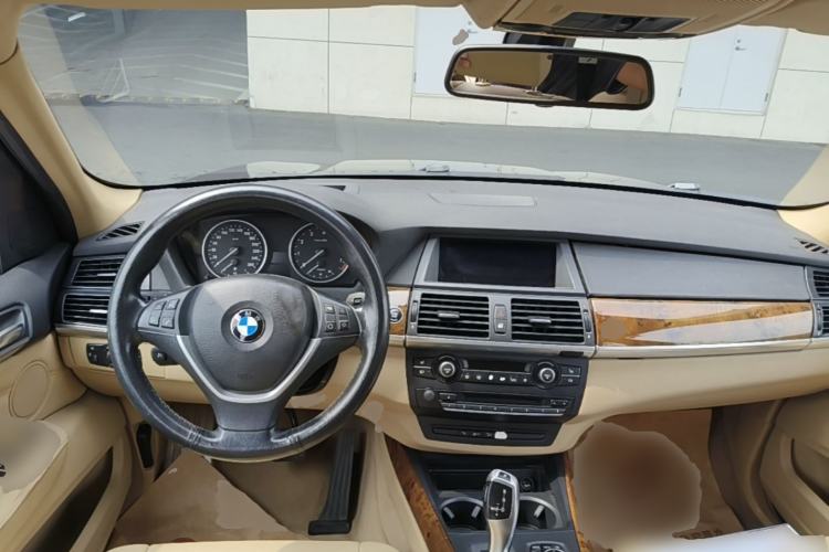 Used BMW X5 2011 xDrive35i Luxury Model Center Console