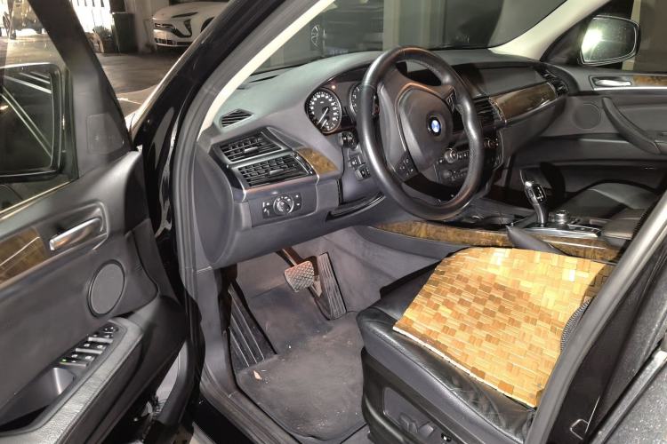 Used BMW X5 2011 xDrive35i Luxury Model Driver Seat