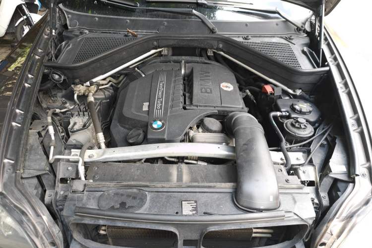Used BMW X5 2011 xDrive35i Luxury Edition Engine Bay