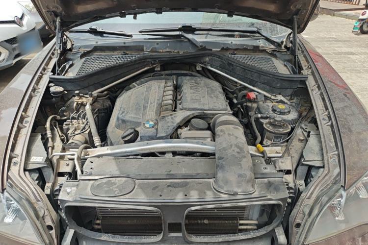 Used BMW X5 2011 xDrive35i Luxury Model Engine Bay