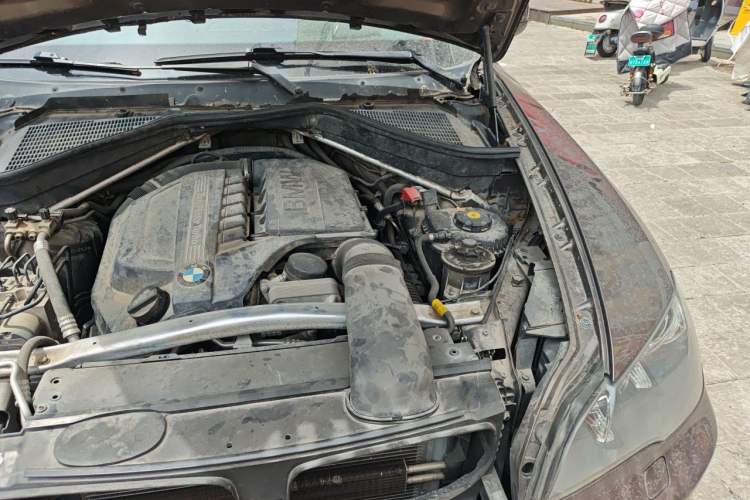 Used BMW X5 2011 xDrive35i Luxury Model Engine Bay Left