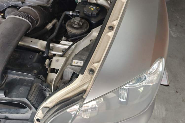 Used BMW X5 2011 xDrive35i M Sport model Engine Bay Left