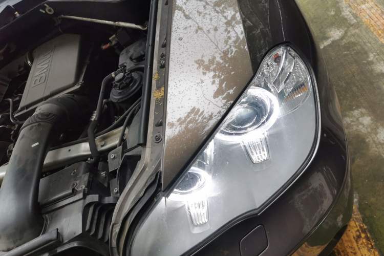 Used BMW X5 2011 xDrive35i Leading Model Engine Bay Left